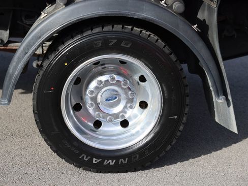 Used 2016 Ford F550 4x4 SuperCab Super Duty image 27