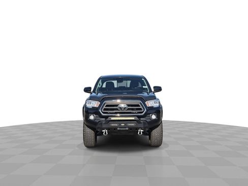 Used 2021 Toyota Tacoma SR5 AWD/4WD image 3
