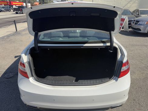 Used 2016 Hyundai Azera Limited image 9