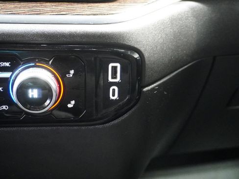Used 2024 GMC Sierra 1500 SLE AWD/4WD image 17