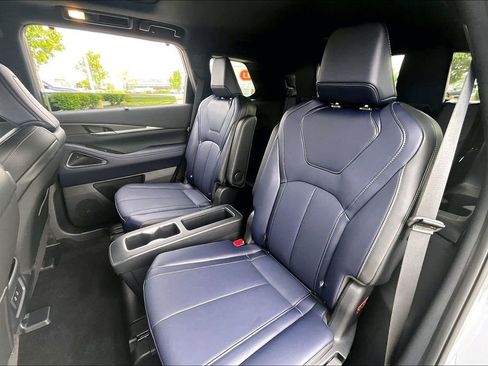 Certified 2026 INFINITI QX60 Sport w/ Dark Cargo Package AWD/4WD image 32