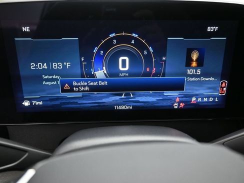 Used 2025 Chevrolet Traverse LT FWD image 13