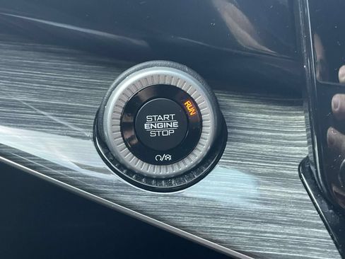 Used 2022 Jeep Wagoneer Series II RWD image 21