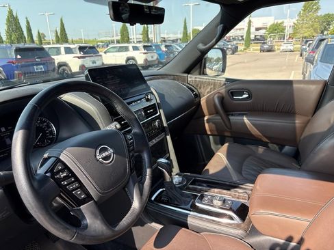 Used 2023 Nissan Armada Platinum w/ Captain's Chairs Package AWD/4WD image 4