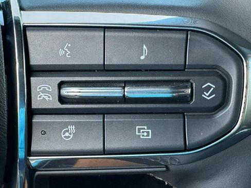 New 2025 GMC Yukon XL Elevation image 16