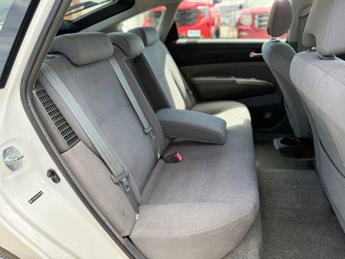 Used 2009 Toyota Prius Touring FWD image 20