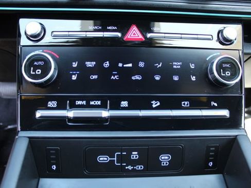 Used 2026 Hyundai Santa Fe Calligraphy AWD/4WD image 30