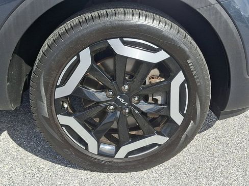Certified 2023 Kia Telluride S w/ S Sunroof Package AWD/4WD image 8