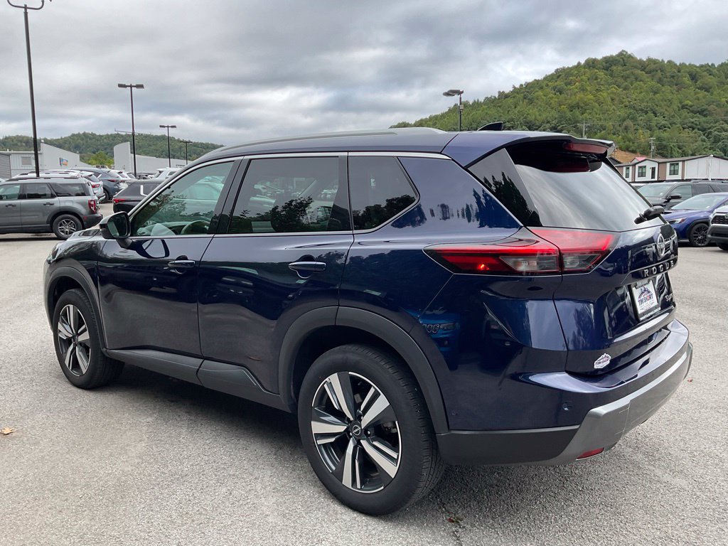 Used 2026 Nissan Rogue SL AWD/4WD image 4