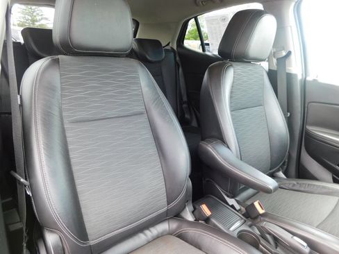 Used 2015 Buick Encore Convenience FWD image 18