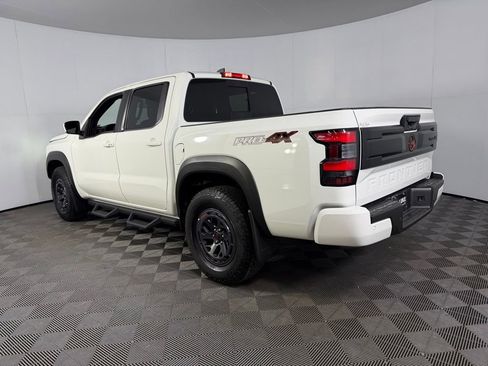 Used 2025 Nissan Frontier PRO-4X AWD/4WD image 10
