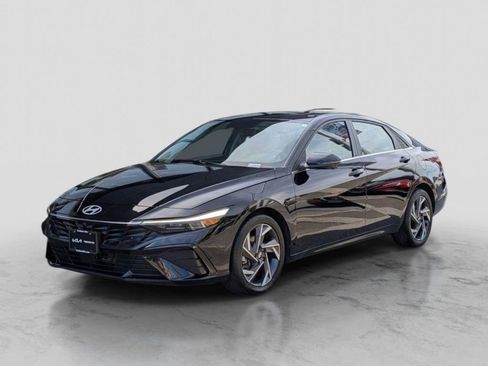 Used 2024 Hyundai Elantra Limited FWD image 2