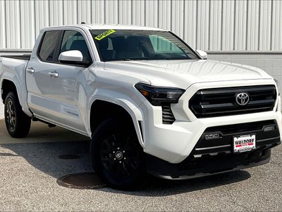New 2025 Toyota Tacoma SR5