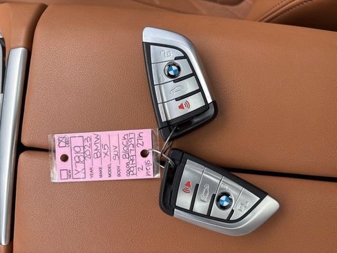 Used 2023 BMW X5 xDrive40i w/ Premium Package AWD/4WD image 19