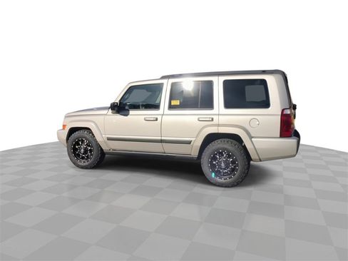 Used 2007 Jeep Commander Sport image 6