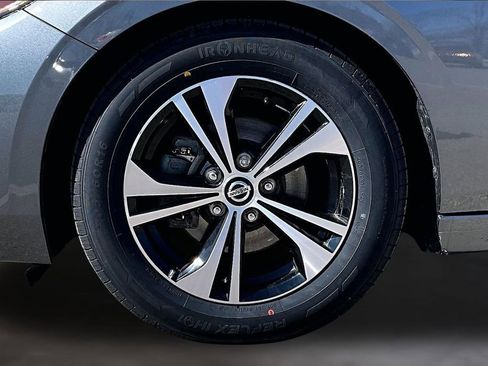 Used 2022 Nissan Sentra SV w/ Electronics Package image 10