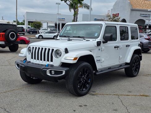 Used 2023 Jeep Wrangler Unlimited Sahara w/ Cold Weather Group AWD/4WD image 10
