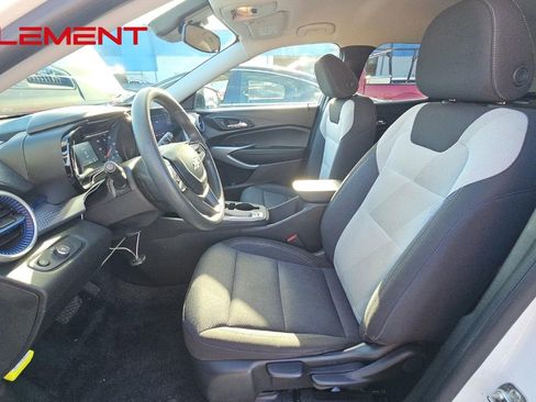 Used 2024 Chevrolet Trax LS FWD image 7