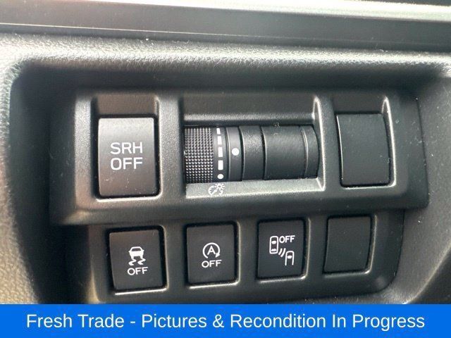 Used 2020 Subaru Crosstrek 2.0i Limited w/ Moonroof Package AWD/4WD image 17