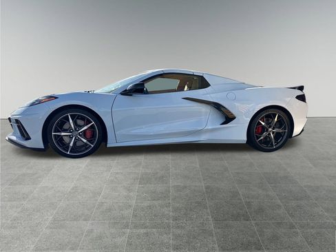 Used 2022 Chevrolet Corvette Stingray Premium Conv w/ Z51 Performance Package image 2