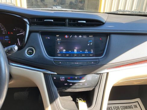 Used 2017 Cadillac XT5 Luxury w/ Driver Awareness Package AWD/4WD image 22