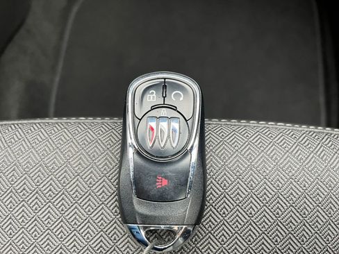 Used 2025 Buick Encore GX Preferred image 22