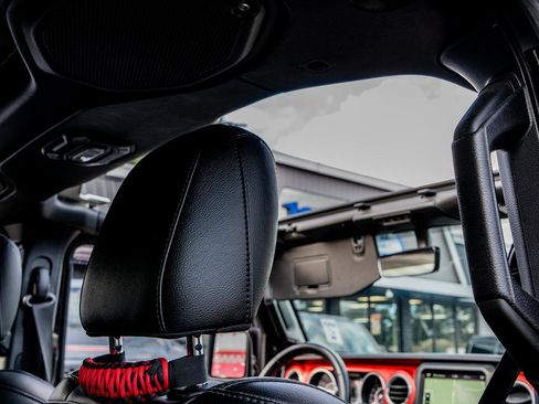 Used 2022 Jeep Gladiator Rubicon w/ Trailer Tow Package image 40