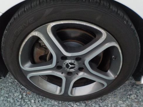 Used 2018 Mercedes-Benz CLA 250 w/ Premium Package image 31