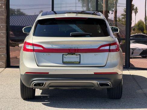 Used 2017 Lincoln MKX Reserve FWD image 9