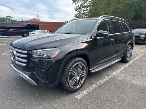 New 2026 Mercedes-Benz GLS 450 4MATIC image 3