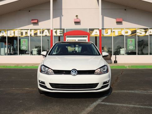 Used 2016 Volkswagen Golf SE image 2