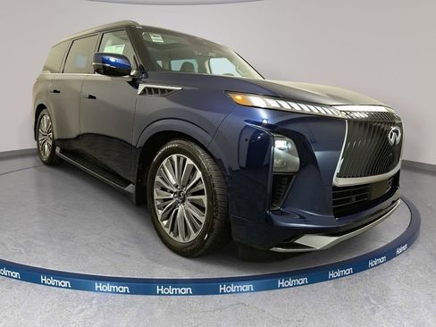 New 2026 INFINITI QX80 Luxe w/ Cargo Package image 3