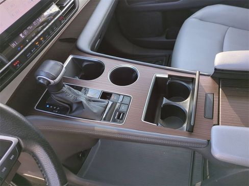 Used 2022 Toyota Sienna XLE image 14