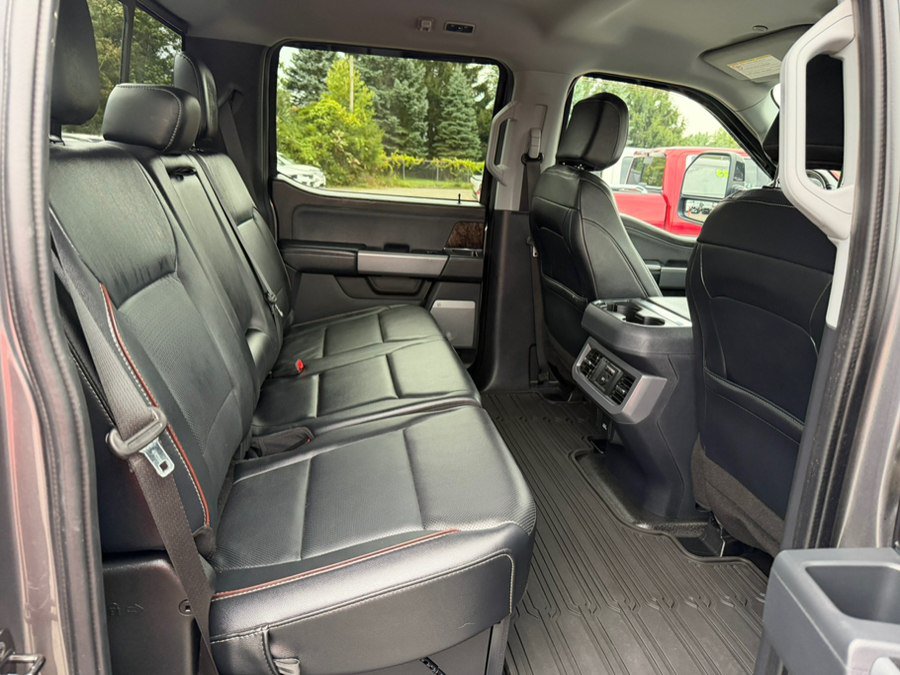 Used 2024 Ford F350 Lariat w/ Black Appearance Package AWD/4WD image 23