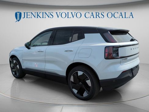 New 2026 Volvo EX30 Plus w/ Climate Package RWD image 5