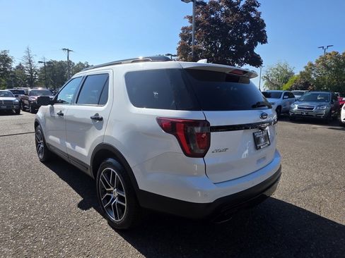 Used 2016 Ford Explorer Sport w/ Equipment Group 401A image 8