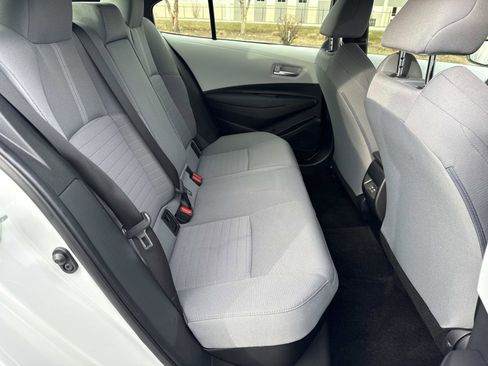 Used 2025 Toyota Corolla SE image 19