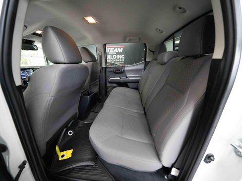 Used 2023 Toyota Tacoma SR5 AWD/4WD image 23