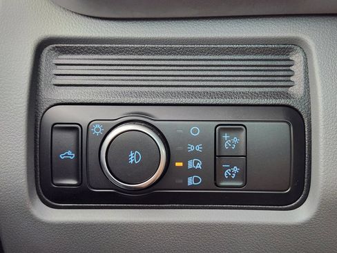 Used 2025 Ford F250 XLT AWD/4WD image 27