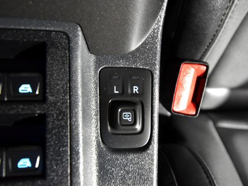 Used 2023 Ford Bronco Everglades image 46