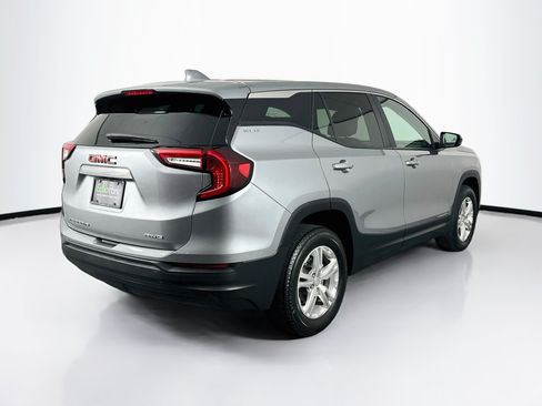 Used 2024 GMC Terrain SLE AWD/4WD image 9