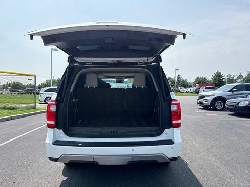 Used 2020 Ford Expedition XLT w/ Equipment Group 202A AWD/4WD image 7