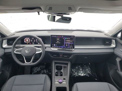 New 2026 Volkswagen Tiguan SE image 25