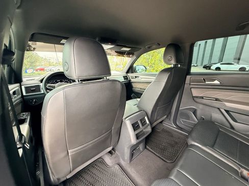 Used 2022 Volkswagen Atlas Cross Sport SE image 19