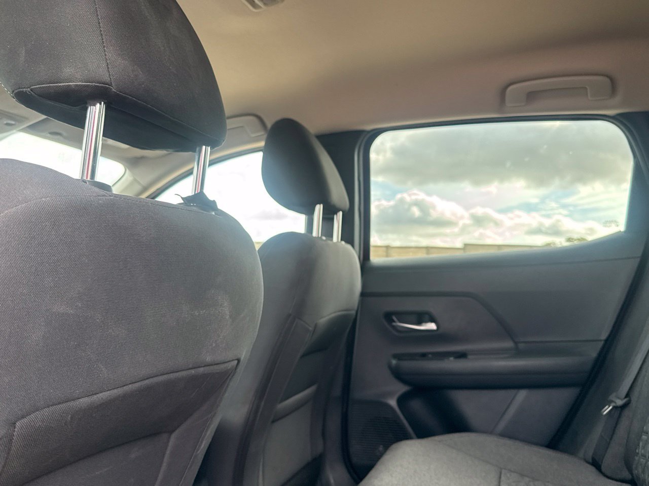 Used 2025 Nissan Kicks SV FWD image 38