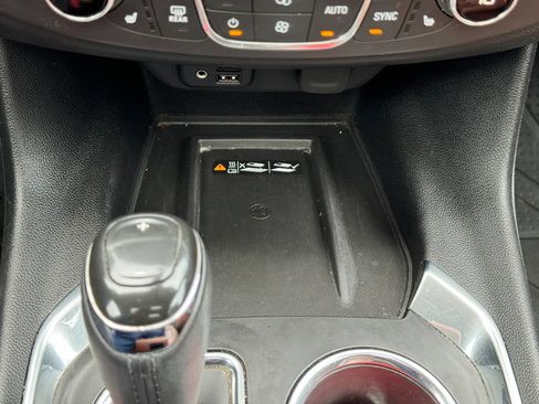 Used 2020 Chevrolet Traverse High Country FWD image 22