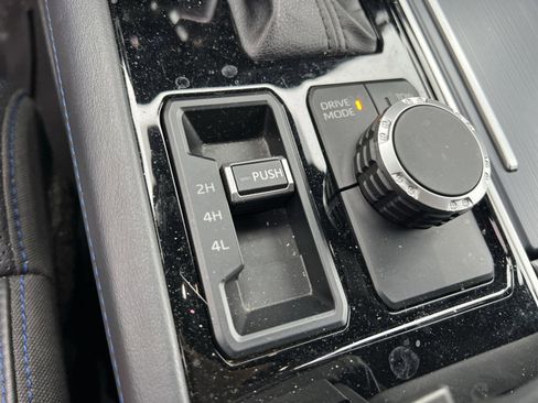 Used 2022 Toyota Tundra Platinum image 28