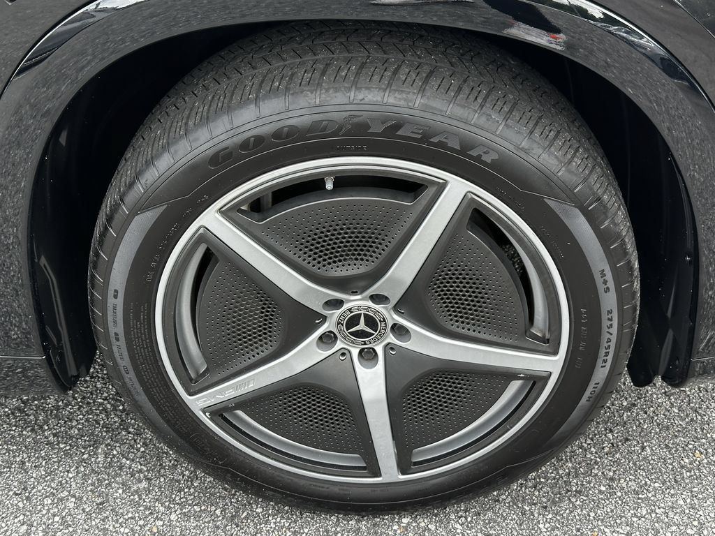 Certified 2023 Mercedes-Benz EQS 580 4MATIC SUV image 14
