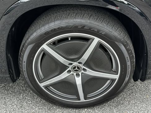 Certified 2023 Mercedes-Benz EQS 580 4MATIC SUV image 14