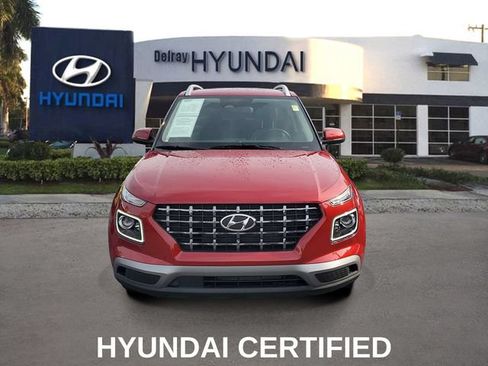 Certified 2025 Hyundai Venue Limited FWD image 2